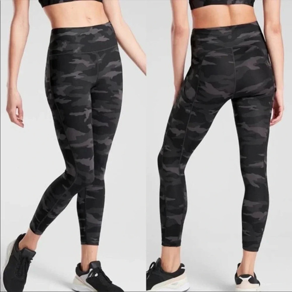 Athleta Black Camo High Rise Ultimate Stash Pocket 7/8 Tight Legging Size XS - Picture 1 of 12